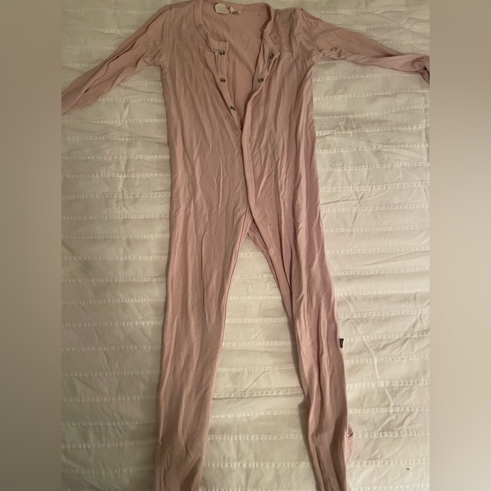 12-18 months Kyte baby pale pink button footie pajamas